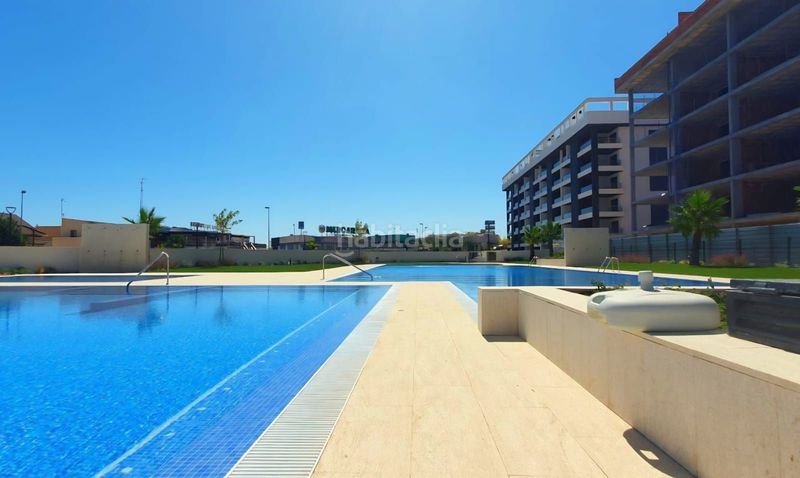Foto d4fd68d0-d98d-40fc-b61c-5769fb1cb968. Apartament amb piscina a Torreblanca Torrevieja