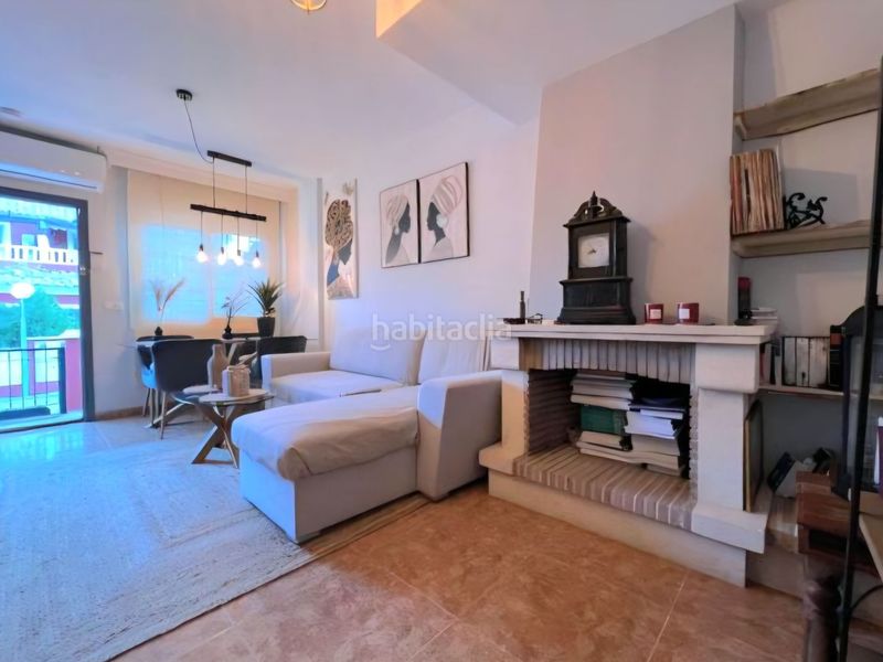 Foto 5e6f7777-0e54-4b2c-afb3-9533ac5abc84. Casa adossada amb piscina a Los Almendros Orihuela