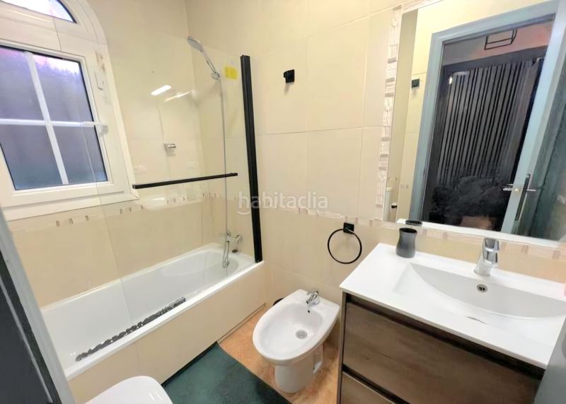 Foto 98930748-e42d-41cb-8d17-7d43027dfc9b. Casa adossada amb piscina a Los Almendros Orihuela