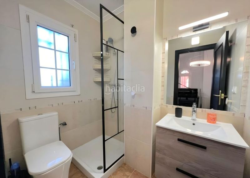 Foto acee37c1-0a87-409a-90a4-16ad7c61d2bb. Casa adossada amb piscina a Los Almendros Orihuela