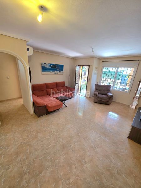 Foto 520075ab-b0f0-466a-8ee2-b6db5f1e5e89. Casa adossada amb piscina a Parque Acuático - Sector 25 Torrevieja