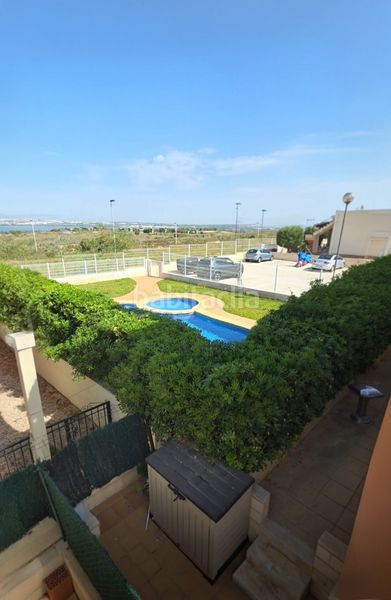 Foto f9c967f0-372f-430e-ba68-bdcfff4e9a96. Casa adossada amb piscina a Parque Acuático - Sector 25 Torrevieja