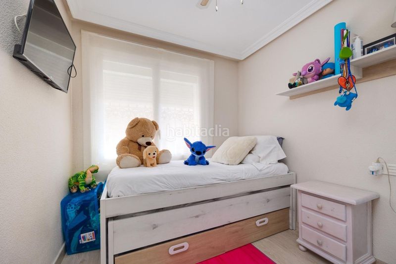 Foto 55ac2981-781d-4e6f-be5f-478343f94d3a. Apartament a Playa de los Náufragos Torrevieja