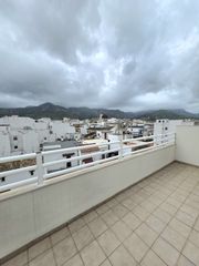 Attico in Pego. Ático con dos dormitorios y vistas panorámicas en un edificio mo