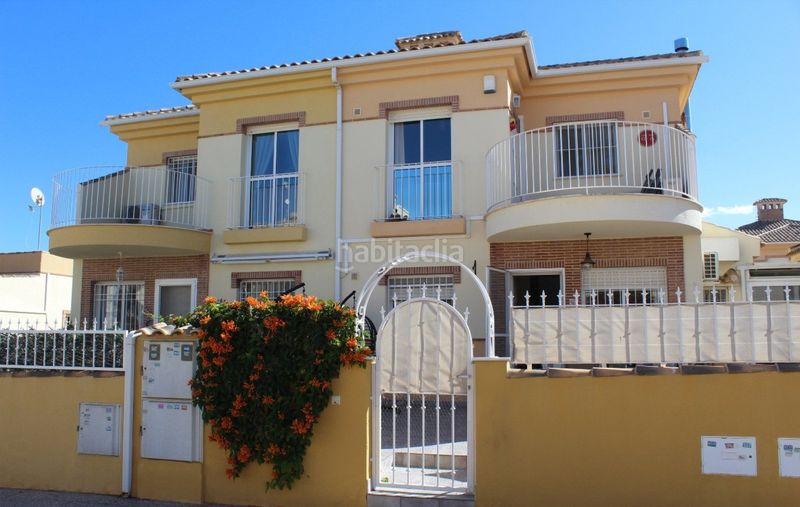 Foto f0f088ba-fdcc-4573-85a3-fe07caf19925. Casa adossada amb piscina a Los Almendros Orihuela
