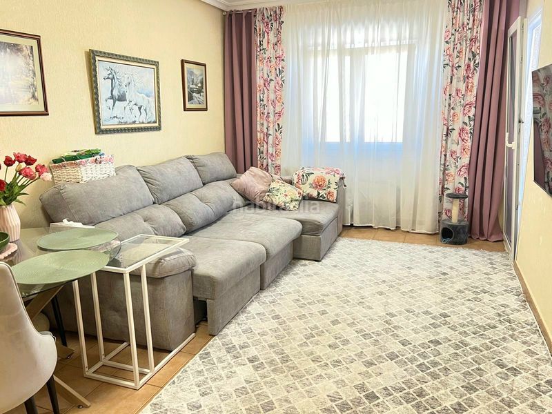 Foto 5616adbc-0db2-41d4-aaa5-7051885bc1d1. Apartament amb piscina a Aguas Nuevas Torrevieja