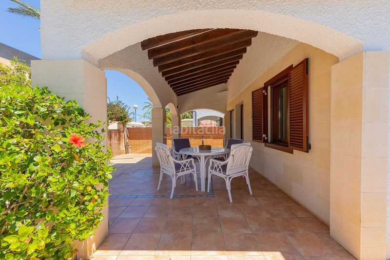 Foto ee6d64c5-08c1-4539-8d56-06327e7c5f4f. Casa amb piscina a Punta Prima Orihuela