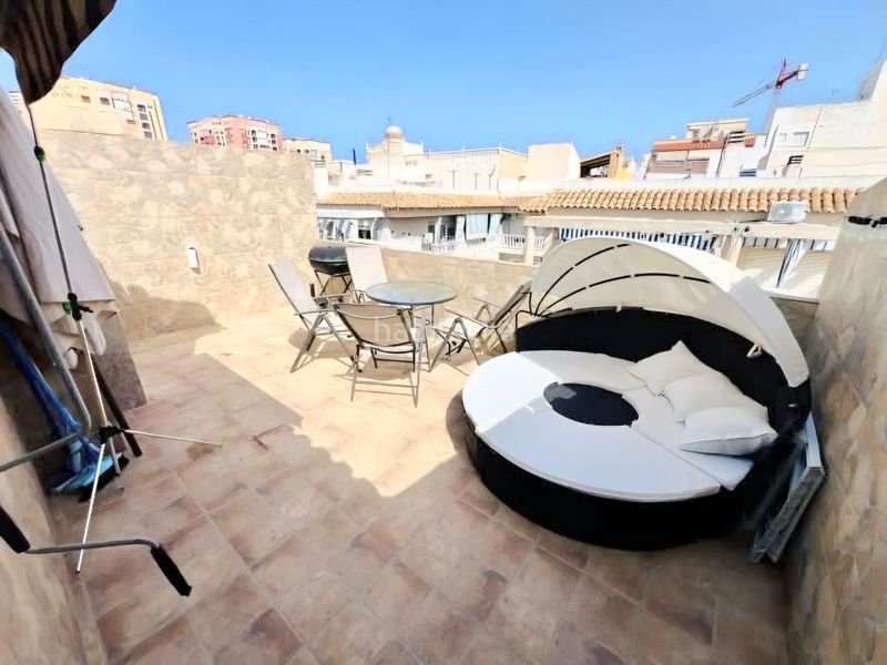 Foto 122aff2b-699a-4556-853a-9a9e49cf6ff6. Duplex in Zona Playa de los Locos Torrevieja