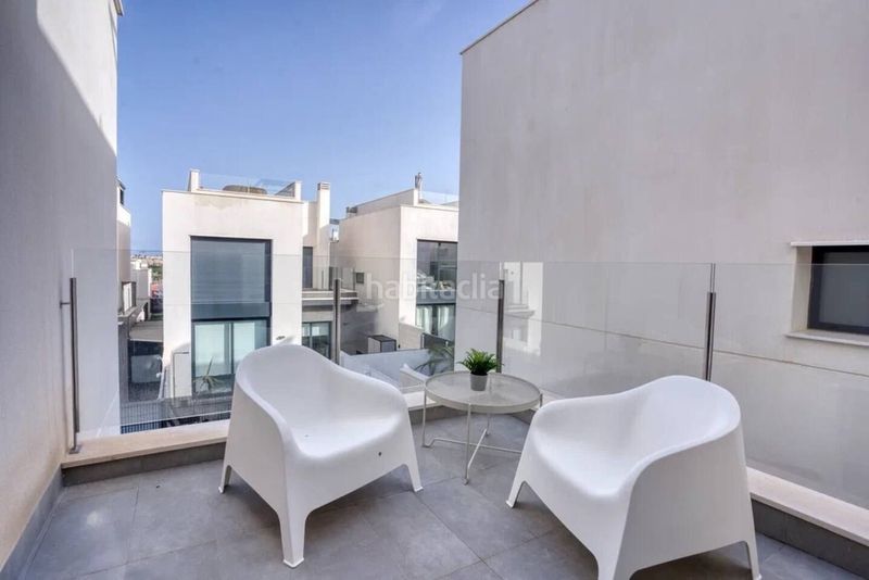 Foto 3b3d8659-a87d-433b-95d2-4aa09f33916d. Casa amb piscina a Los Almendros Orihuela
