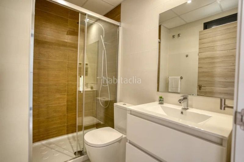 Foto a96cfdec-5e00-46bb-9a0f-c0a9b99ca913. Casa amb piscina a Los Almendros Orihuela