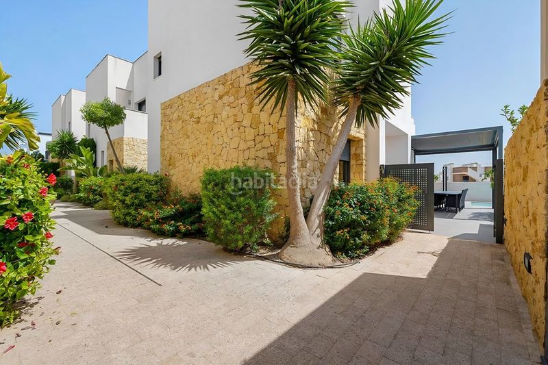 Foto 1a6847d3-383e-4e57-b6ec-002f2a2e9585. Casa amb piscina a Rojales