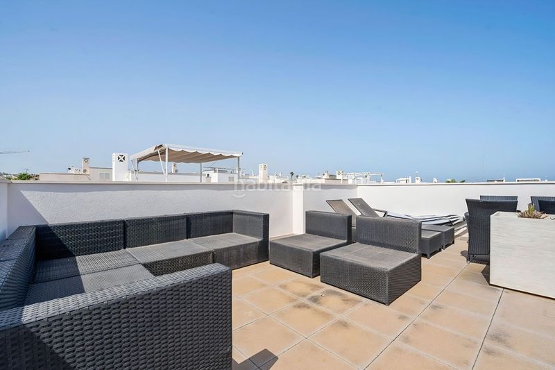 Foto a40f860a-8a73-409f-b8a4-4e3c851a8ba9. Casa amb piscina a Rojales