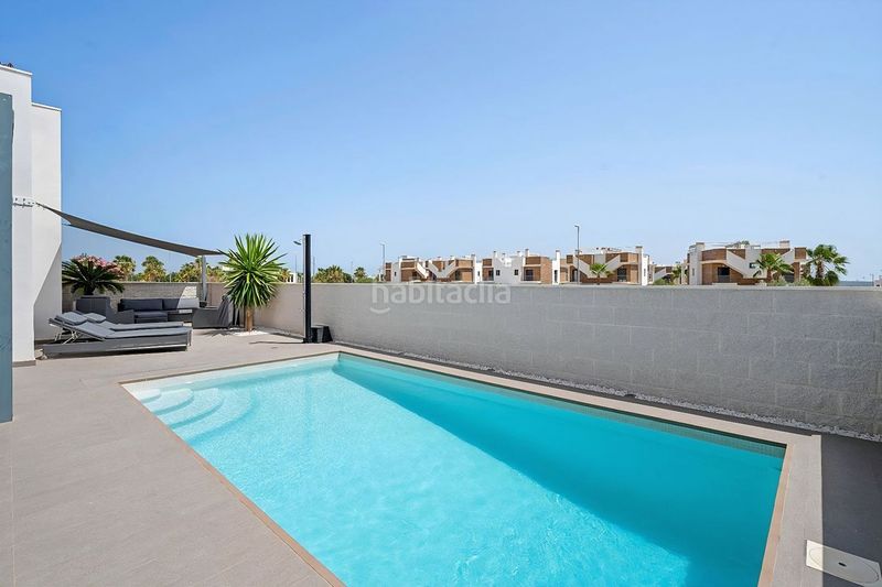 Foto a5cb08c4-d4a4-4b2a-9f01-67688f8cb9a6. Casa amb piscina a Rojales