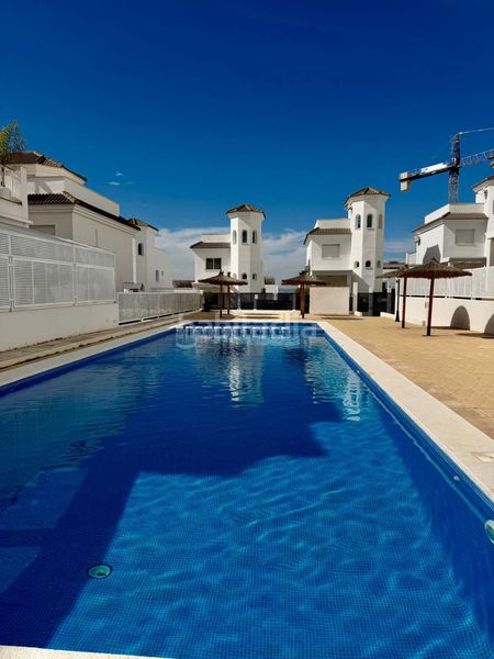 Foto c157f924-3558-41e4-aac0-e998f9449777. Casa amb piscina a San Fulgencio