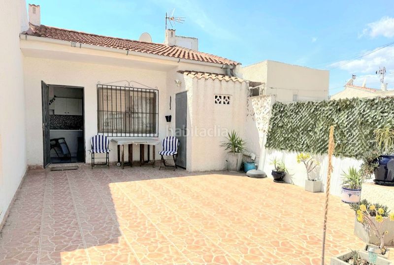 Foto c081e354-3542-412d-8509-4deb792064ec. Casa a Zona Carrefour - Urbanizaciones Torrevieja