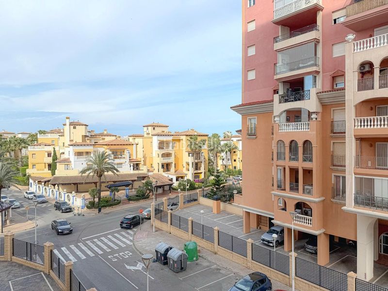Foto ada10358-f420-4ee8-aa1e-6b6501c4eec4. Apartament amb piscina a Zona Playa de los Locos Torrevieja