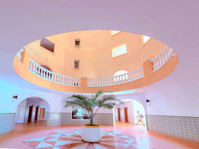 Foto dbc72d18-5703-42be-8add-581a13736454. Apartament amb piscina a Zona Playa de los Locos Torrevieja