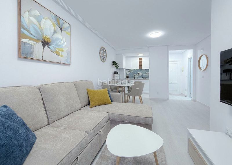 Foto c7408b93-40af-47a6-838a-8d27ebe1dcf7. Apartament amb piscina a Antonio Machado Torrevieja