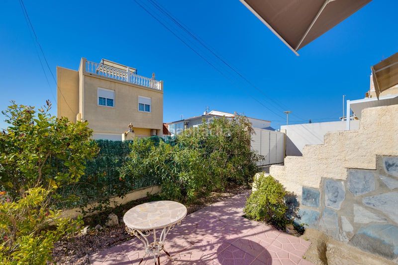 Foto 0f0221f0-f868-472c-b994-e7f71c94457d. Casa amb piscina a San Fulgencio