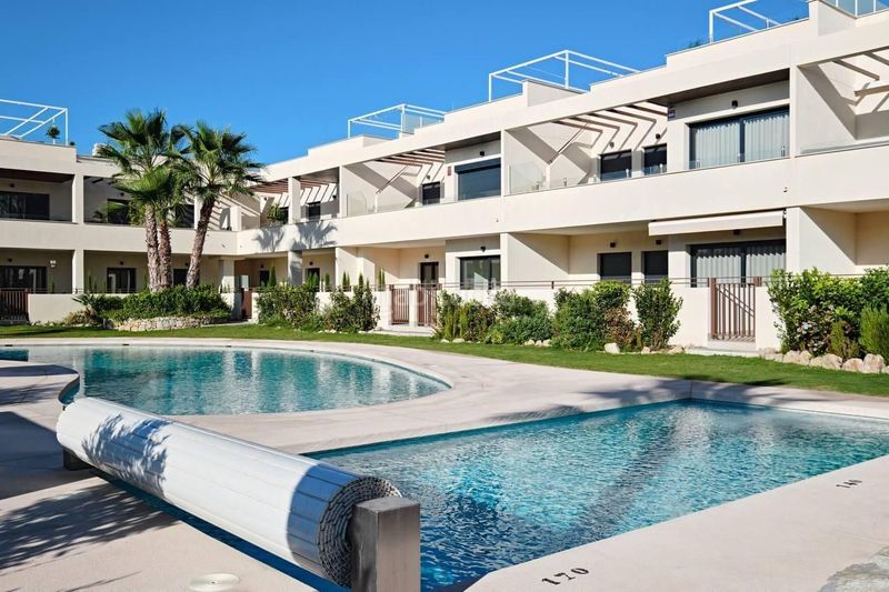 Foto a9bbeb84-f12a-4b0a-8031-45a3f5b744c2. Casa a La Veleta Torrevieja