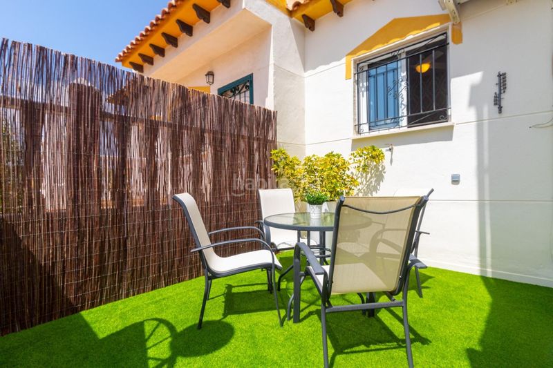 Foto c254eb32-a35a-4c1d-9e4c-3c5605d24c67. Casa adossada amb calefacció piscina a Los Balcones y los Altos Orihuela