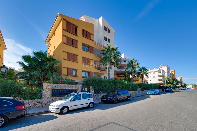 Foto 9bbcdc39-634e-45f3-a7a2-cf02e7a10f69. Apartament amb piscina a Punta Prima Torrevieja