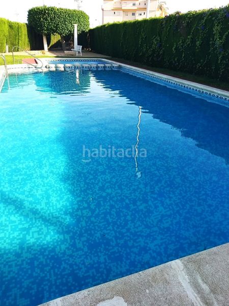 Foto 40ac206f-85dd-40ac-bcde-df343f7e9bd4. Casa adosada en Playa Flamenca Orihuela