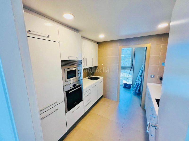 Foto 5875d7d6-8d52-44b0-ab12-b0e867c438d0. Apartament a Playa Poniente Benidorm