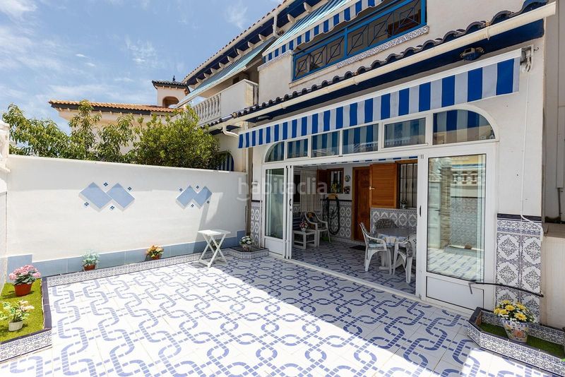 Foto 4a286516-2204-4c57-9203-3e9d308eebbc. Casa adossada amb piscina a Cañada del Molino Torrevieja