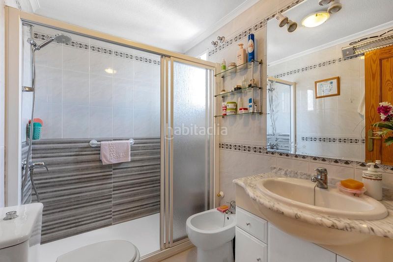 Foto d27a5113-f824-49d3-8424-a8f6a3409bbb. Casa adossada amb piscina a Cañada del Molino Torrevieja