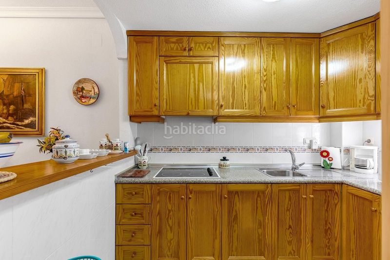 Foto f3a54b4d-8b89-4b7f-93df-4aa38aaec20b. Casa adossada amb piscina a Cañada del Molino Torrevieja