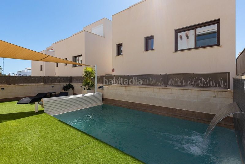 Foto 19df7359-f61f-4f6d-9bc6-f93763a1084b. Casa amb piscina a Pueblo Bravo Rojales