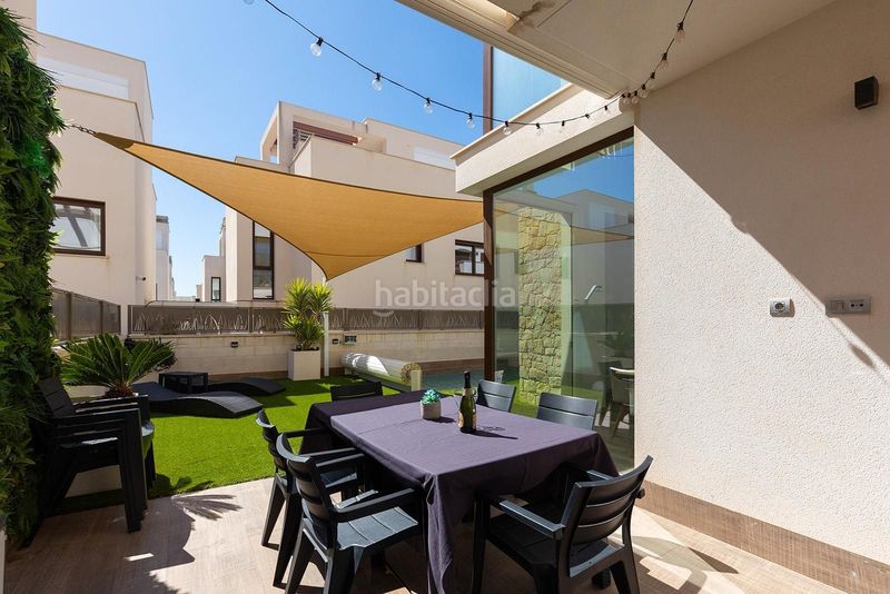 Foto f6d00804-0758-42a2-a504-8d8d864f80b3. Casa amb piscina a Pueblo Bravo Rojales
