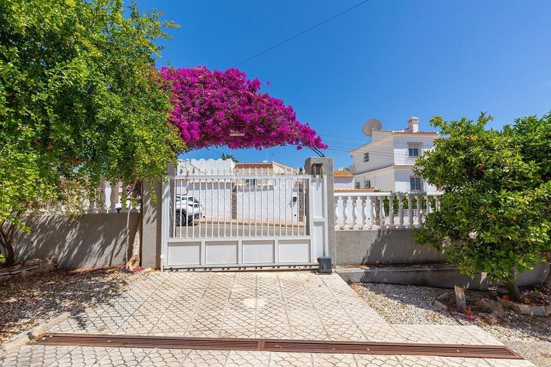 Foto 59689757-6c55-4358-951a-6d93d361237f. Casa amb piscina a Centro de la Ciudad Quesada Rojales