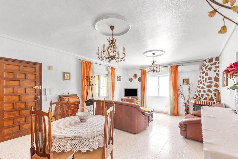 Foto 5b83ae3d-f54b-4b4f-bed1-62b889c433fd. Casa amb piscina a Centro de la Ciudad Quesada Rojales