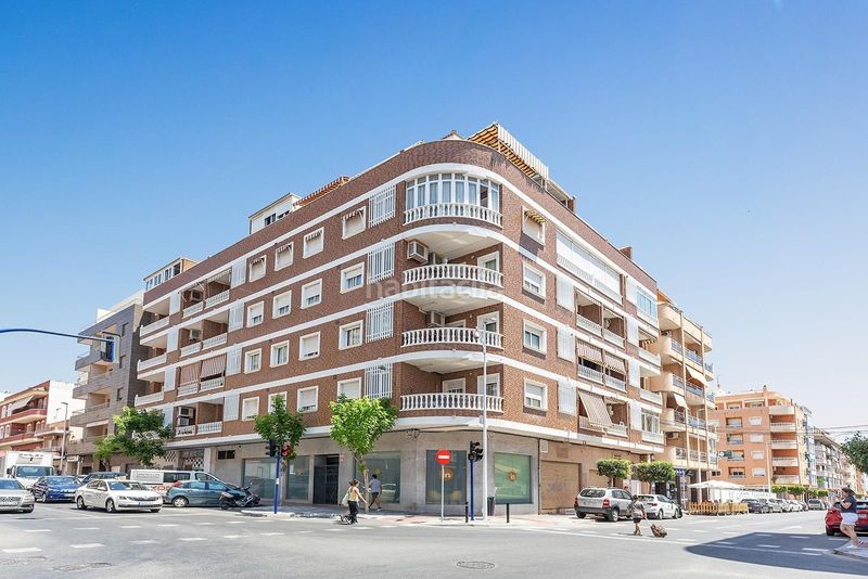 Foto 4a9a49f0-f6f5-4889-a7e5-35bced8e21e2. Local comercial a El Acequión Torrevieja