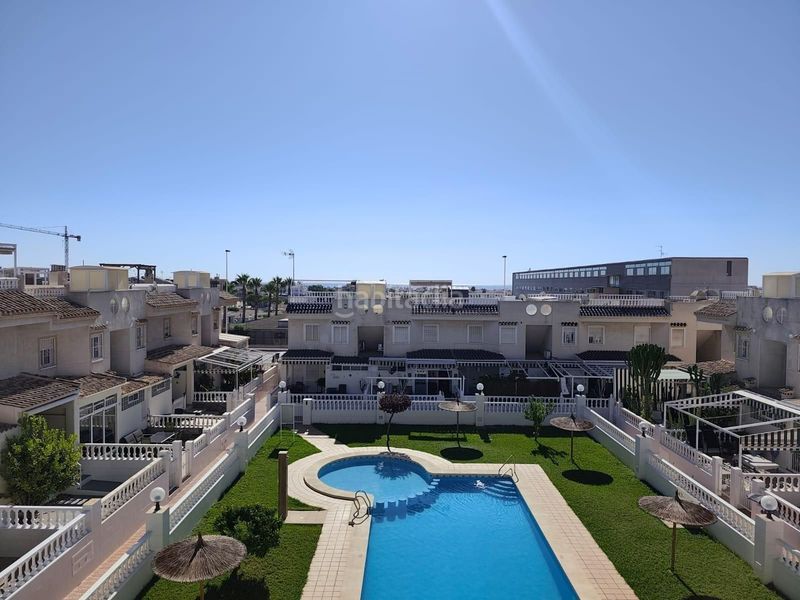 Foto 05396d8b-f044-4ae1-8fe4-edba2bbf1cb1. Casa amb piscina a Aguas Nuevas Torrevieja