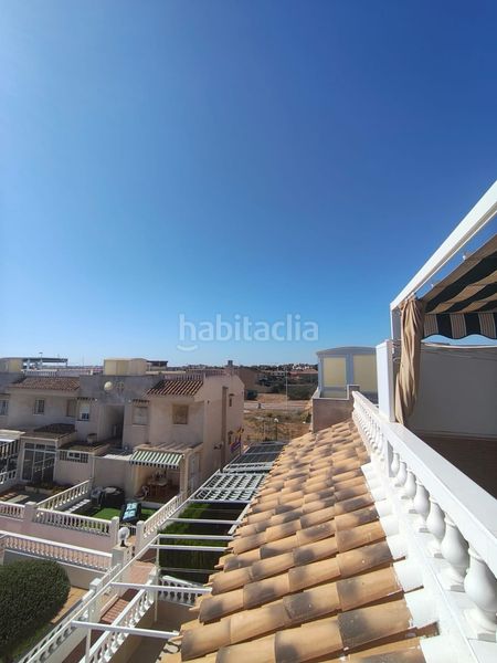 Foto 0df98c1f-b1e6-41dc-b138-9ad5a54a5a1f. Casa amb piscina a Aguas Nuevas Torrevieja