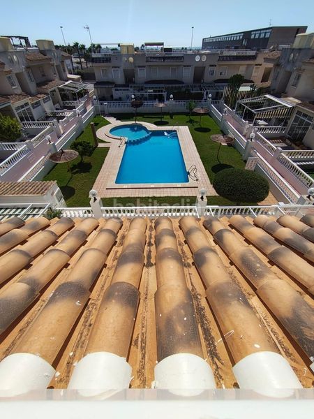 Foto 3e88234d-efe8-4a09-ad6e-fe6ef66b378e. Casa amb piscina a Aguas Nuevas Torrevieja
