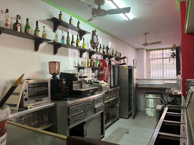 Foto bb61b43f-5cc5-4615-861e-2dcc8b23f28d. Local comercial a Antonio Machado Torrevieja