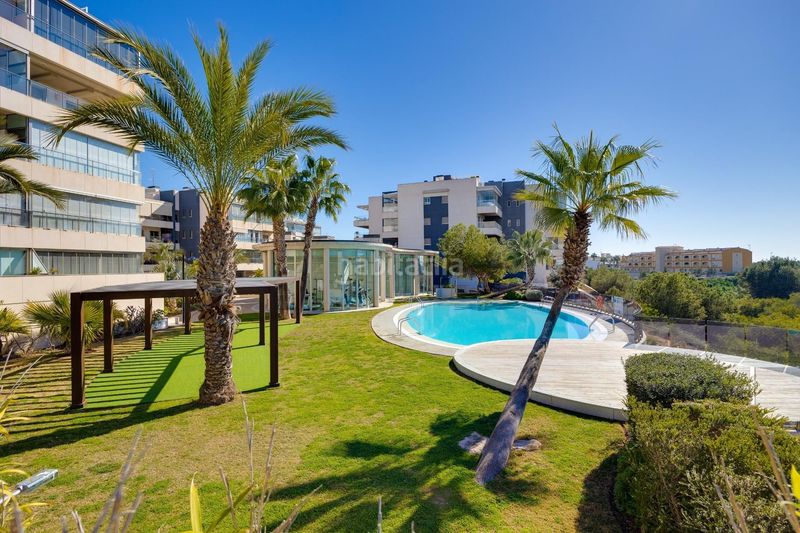Foto 49b7db44-a3e0-4c96-a893-eb8934547e94. Apartament amb piscina a Villamartín-Las Filipinas Orihuela