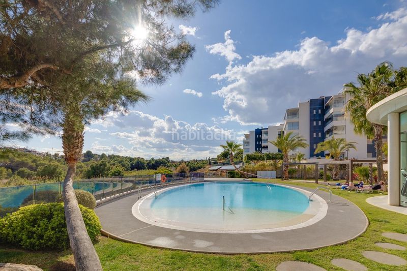 Foto ee3eb3e3-ba3c-447b-9f95-fb172fe97091. Apartament amb piscina a Villamartín-Las Filipinas Orihuela
