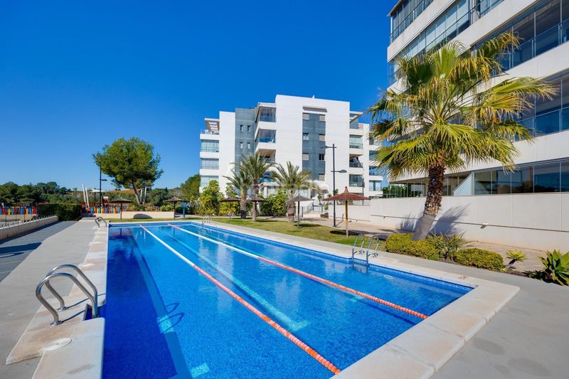 Foto f7728d0d-5023-446e-a44b-863053ed0cc8. Apartament amb piscina a Villamartín-Las Filipinas Orihuela