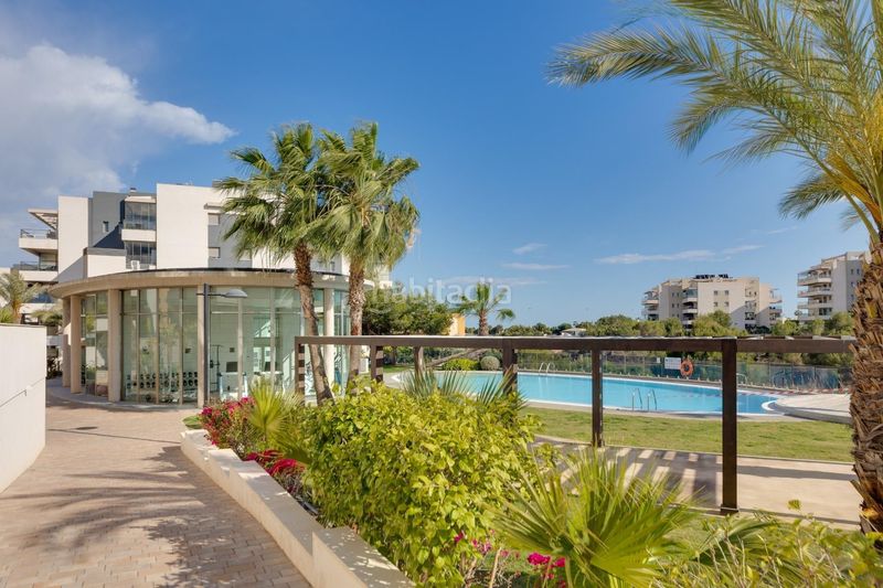 Foto f7e21694-7364-4e27-b4bd-785980587eeb. Apartament amb piscina a Villamartín-Las Filipinas Orihuela