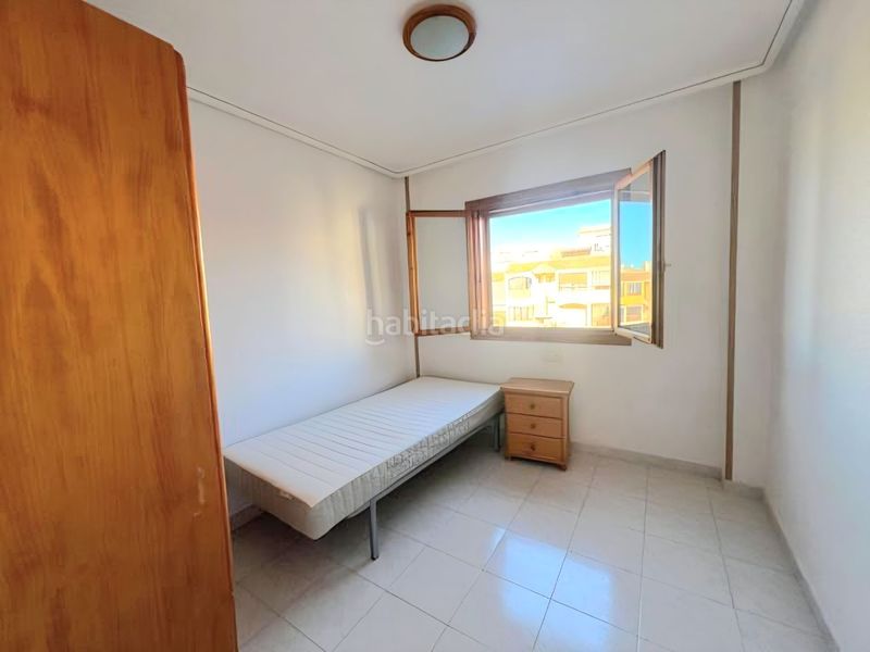 Foto bd98f9b9-bbda-4021-9a42-31aab1ad690a. Apartament amb piscina a Miramar - Torre del Moro Torrevieja