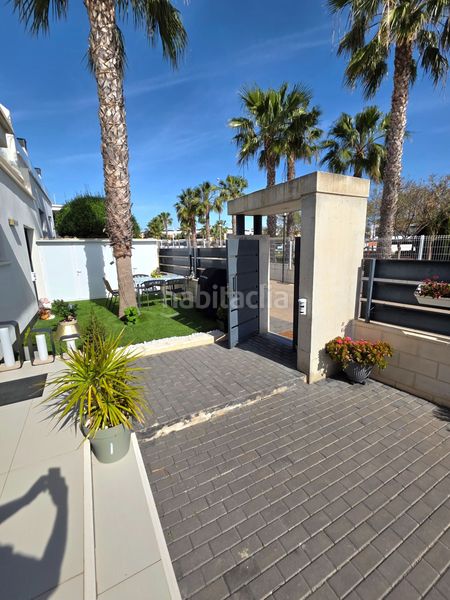 Foto 028cbccd-5710-4fc3-ae72-a9a856f90cc3. Casa adossada amb piscina a Lomas de Cabo Roig - Los Dolses Orihuela