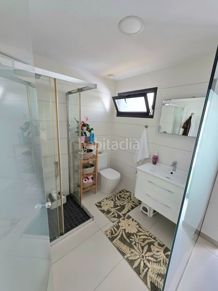 Foto f4432651-60a9-4fb7-b047-4e9d797c306e. Casa adossada amb piscina a Lomas de Cabo Roig - Los Dolses Orihuela