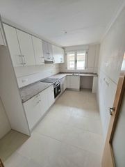 Apartament a Pego. Apartamento de dos dormitorios en un edificio moderno en la ciud