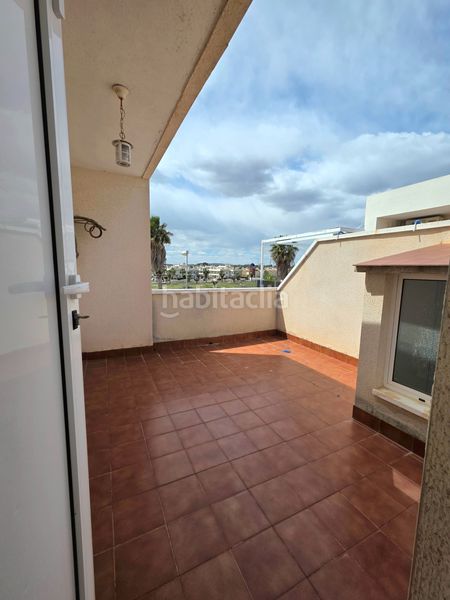 Foto ad6aa0c6-a809-4413-aa8d-368980f73f61. Casa adossada amb piscina a Rojales