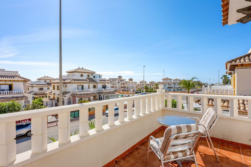 Foto 410a183e-22bc-4bd0-ac9a-a0c64ccfed8c. Casa adossada amb piscina a Lomas de Cabo Roig - Los Dolses Orihuela